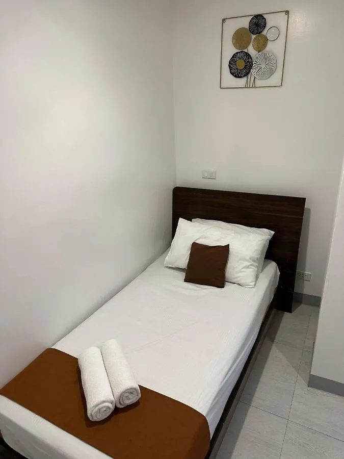 Aden Hotel Makati City 0*,  Philippines